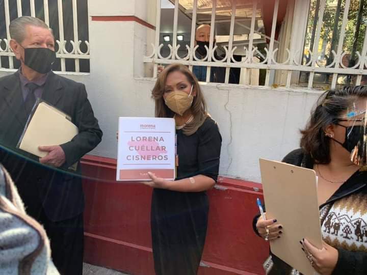 Pese a las denuncias de corrupción, Lorena Cuéllar se registra para ser gobernadora de Tlaxcala