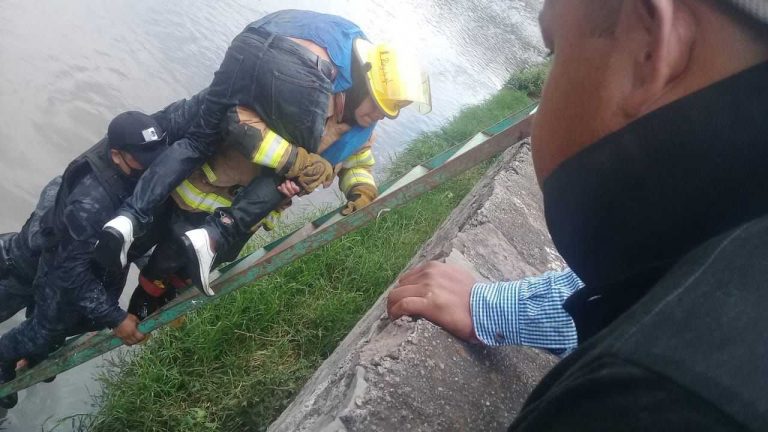 La Policía de Tlaxcala rescata a individuo que cayó al Río Zahuapan