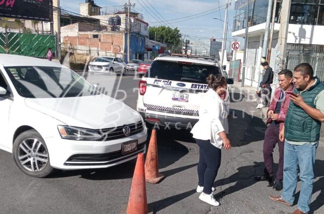 Agreden empleados  de prensa de gobierno a policia estatal